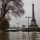 Rio Sena transborda em Paris, na França