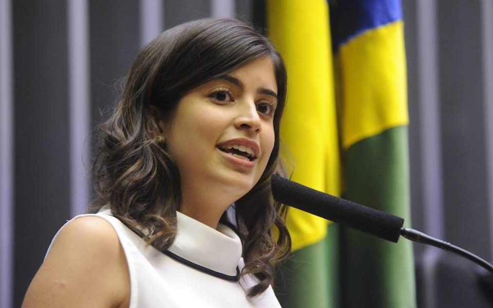 Tabata Amaral