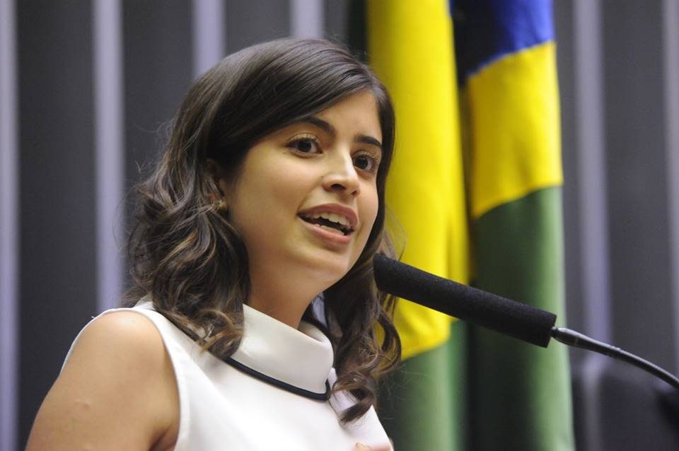 Tabata Amaral